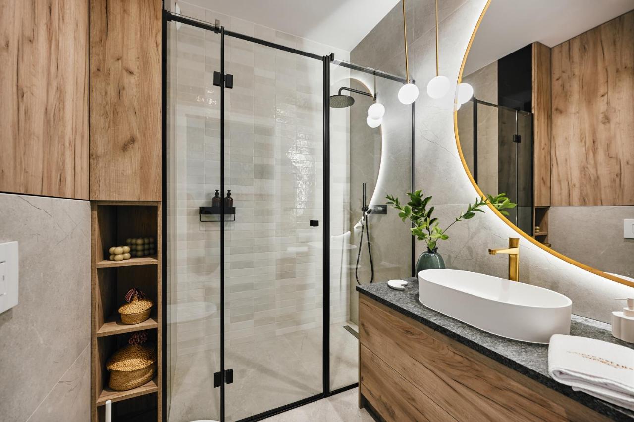 Golden Dreams Luxury Apartment 81 Kraków Exteriör bild